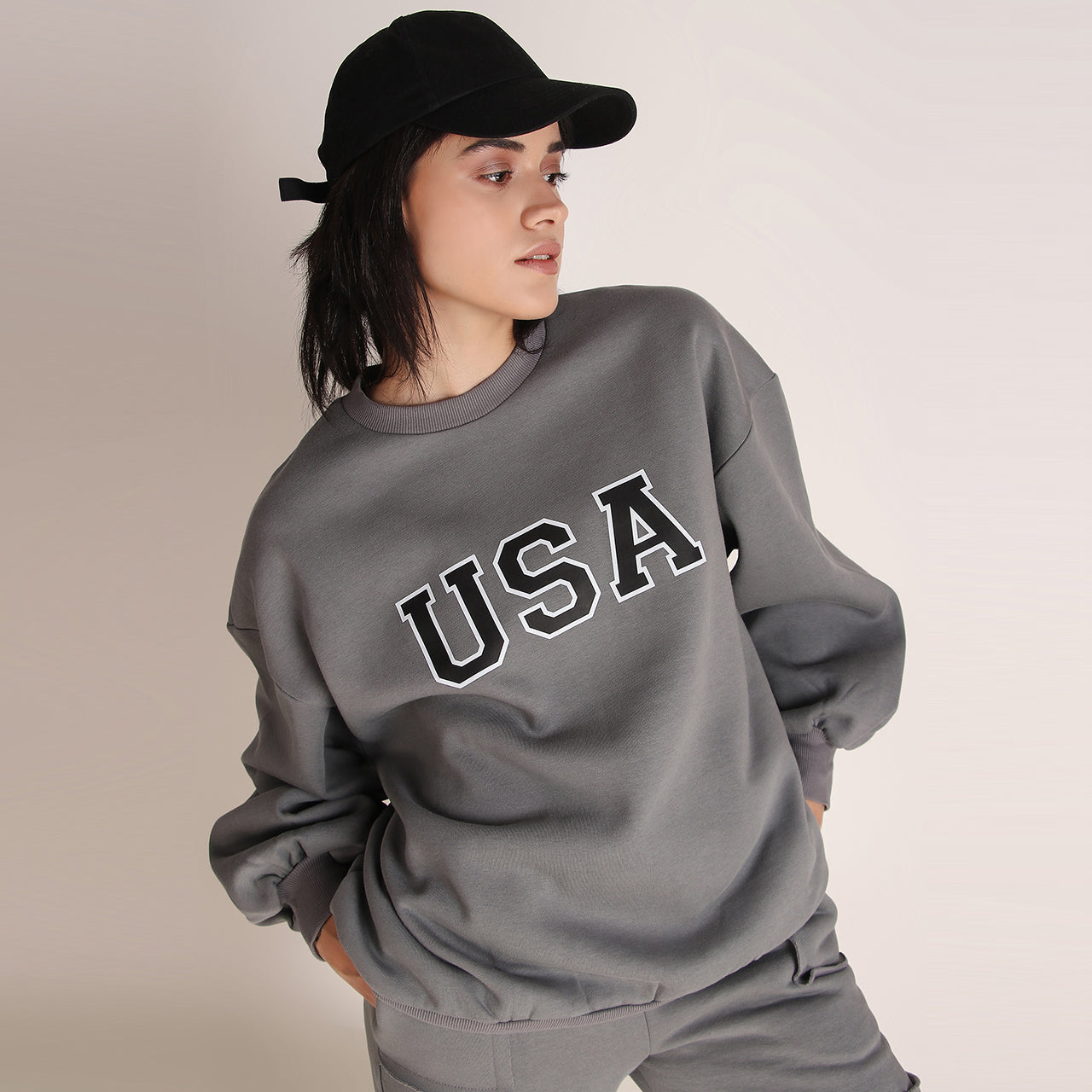 USA OVERSIZED SWEATSHIRT IN GREY
