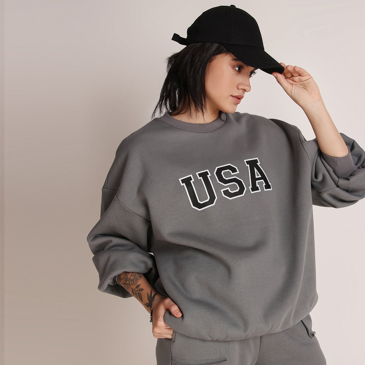 USA OVERSIZED SWEATSHIRT IN GREY